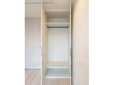 TAKANAWA GATEWAY CITY RESIDENCEの写真 クローゼット※画像は1023号室（SBタイプ・スノーグレージュ）です。