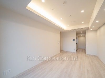 TAKANAWA GATEWAY CITY RESIDENCEの写真 リビングダイニング※画像は同タイプの1023号室（SBタイプ・スノーグレージュ）です。階数・カラータイプが異なる場合があります。 ※10階の同じ間取タイプを撮影。仕様が異なることがあります。