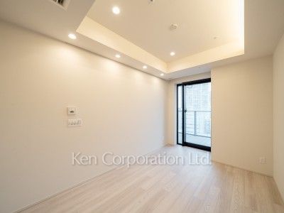 TAKANAWA GATEWAY CITY RESIDENCEの写真 マスターベッドルーム※画像は同タイプの1023号室（SBタイプ・スノーグレージュ）です。階数・カラータイプが異なる場合があります。 ※10階の同じ間取タイプを撮影。仕様が異なることがあります。