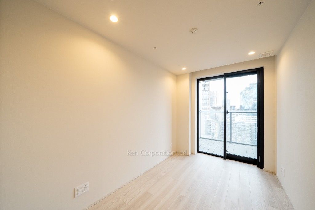 TAKANAWA GATEWAY CITY RESIDENCEの写真 ベッドルーム※画像は同タイプの1023号室（SBタイプ・スノーグレージュ）です。階数・カラータイプが異なる場合があります。 ※10階の同じ間取タイプを撮影。仕様が異なることがあります。