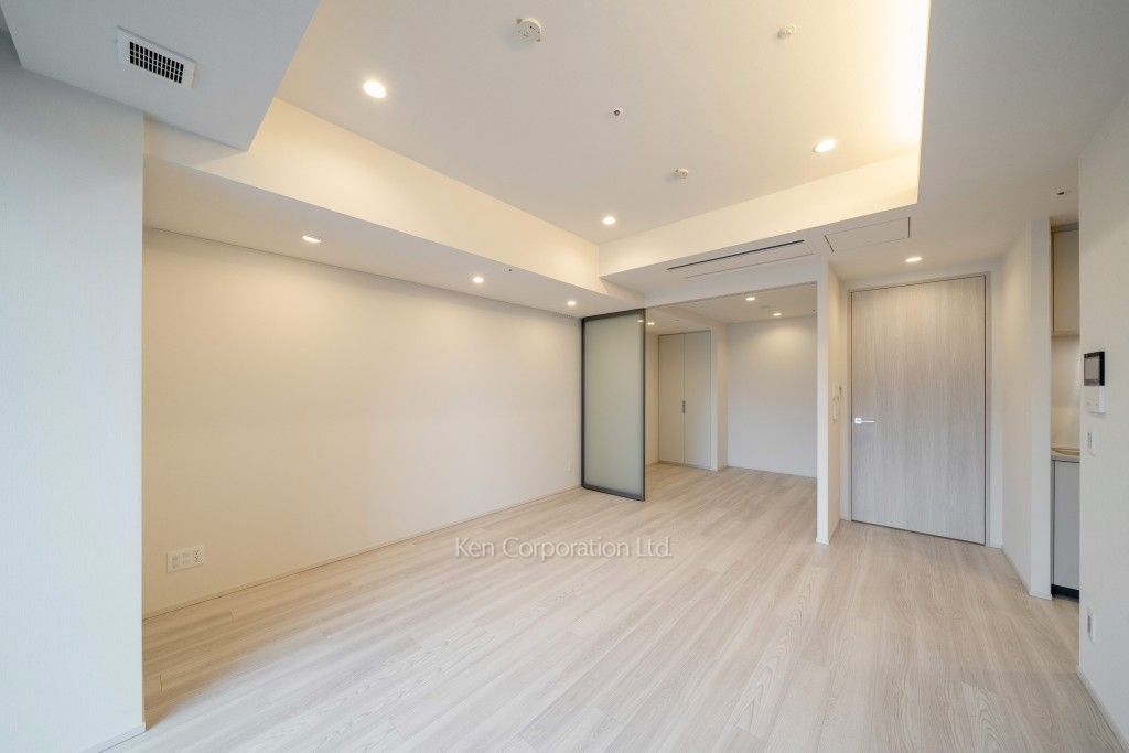 TAKANAWA GATEWAY CITY RESIDENCEの写真 リビングダイニング※画像は同タイプの1022号室（SCタイプ・スノーグレージュ）です。階数・カラータイプが異なる場合があります。 ※10階の同じ間取タイプを撮影。仕様が異なることがあります。