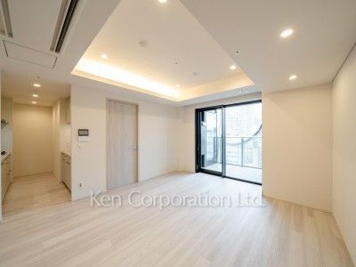 TAKANAWA GATEWAY CITY RESIDENCEの写真 リビングダイニング※画像は同タイプの1022号室（SCタイプ・スノーグレージュ）です。階数・カラータイプが異なる場合があります。 ※10階の同じ間取タイプを撮影。仕様が異なることがあります。