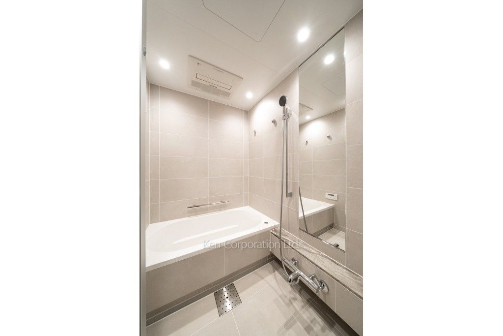 TAKANAWA GATEWAY CITY RESIDENCEの写真 バスルーム※画像は同タイプの1021号室（SDタイプ・スノーグレージュ）です。階数・カラータイプが異なる場合があります。 ※10階の同じ間取タイプを撮影。仕様が異なることがあります。