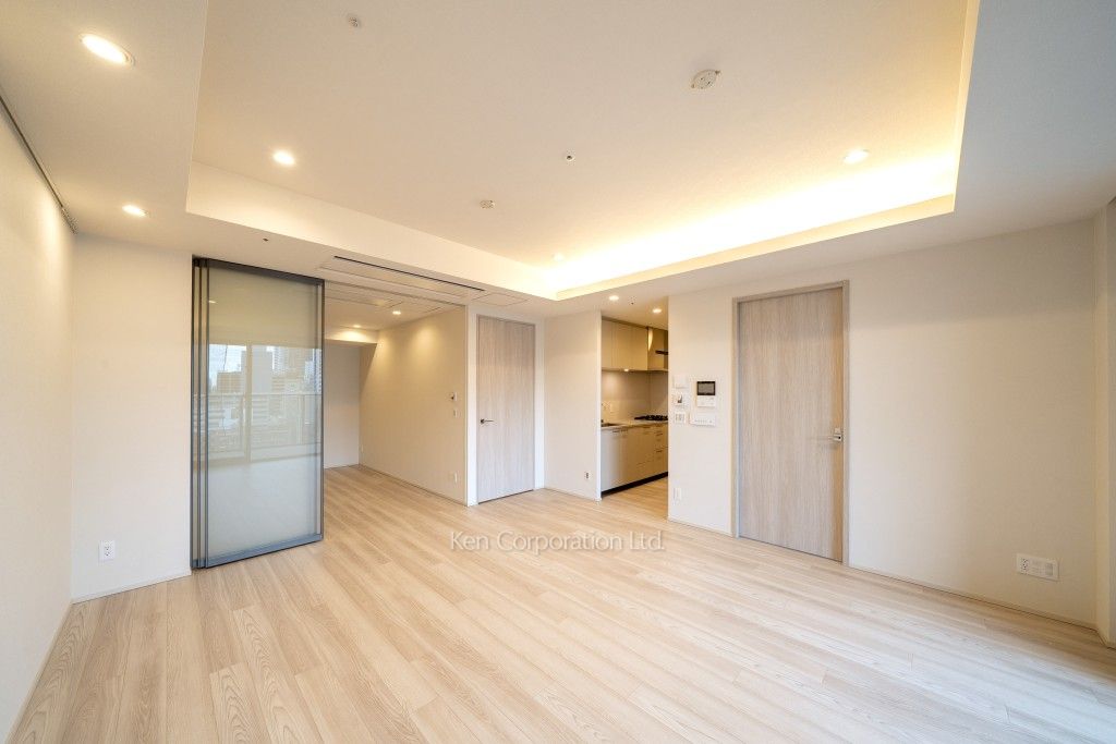 TAKANAWA GATEWAY CITY RESIDENCEの写真 リビングダイニング※画像は同タイプの1021号室（SDタイプ・スノーグレージュ）です。階数・カラータイプが異なる場合があります。 ※10階の同じ間取タイプを撮影。仕様が異なることがあります。