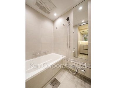 バスルーム※画像は1012号室（SMタイプ・スノーグレージュ）です。