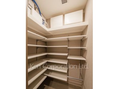 TAKANAWA GATEWAY CITY RESIDENCEの写真 シューズインクローゼット ※38階の同じ間取タイプを撮影。仕様が異なることがあります。