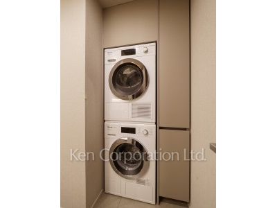 洗濯乾燥機 ※38階の同じ間取タイプを撮影。仕様が異なることがあります。