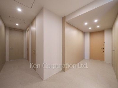 玄関 ※36階の同じ間取タイプを撮影。仕様が異なることがあります。