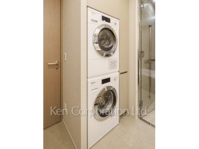 TAKANAWA GATEWAY CITY RESIDENCEの写真 洗濯乾燥機 ※38階の同じ間取タイプを撮影。仕様が異なることがあります。