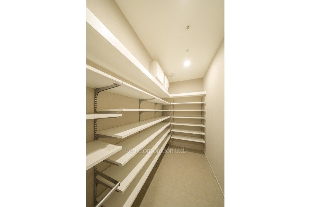 TAKANAWA GATEWAY CITY RESIDENCEの写真 シューズインクローゼット ※38階の同じ間取タイプを撮影。仕様が異なることがあります。