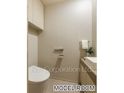 トイレ　※MODEL ROOM ※31階の同じ間取タイプを撮影。仕様が異なることがあります。