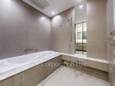 TAKANAWA GATEWAY CITY RESIDENCEの写真 バスルーム ※33階の同じ間取タイプを撮影。仕様が異なることがあります。
