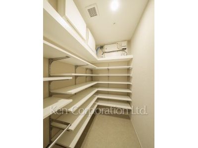 TAKANAWA GATEWAY CITY RESIDENCEの写真 シューズインクローゼット ※38階の同じ間取タイプを撮影。仕様が異なることがあります。