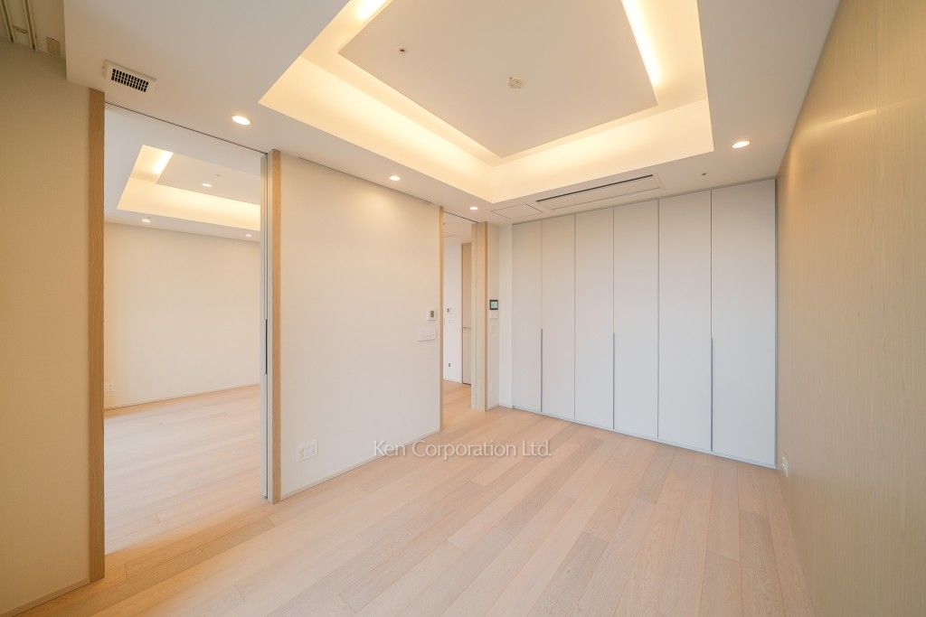 TAKANAWA GATEWAY CITY RESIDENCEの写真 マスターベッドルーム ※36階の同じ間取タイプを撮影。仕様が異なることがあります。