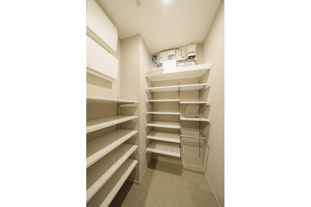 TAKANAWA GATEWAY CITY RESIDENCEの写真 シューズインクローゼット ※38階の同じ間取タイプを撮影。仕様が異なることがあります。