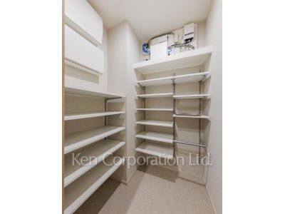 TAKANAWA GATEWAY CITY RESIDENCEの写真 シューズインクローゼット ※35階の同じ間取タイプを撮影。仕様が異なることがあります。