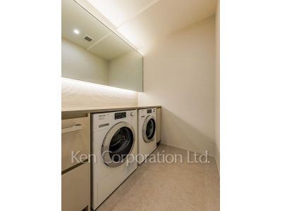 TAKANAWA GATEWAY CITY RESIDENCEの写真 洗濯乾燥機 ※35階の同じ間取タイプを撮影。仕様が異なることがあります。