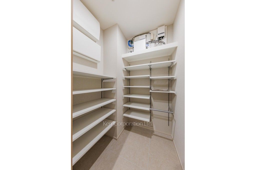 TAKANAWA GATEWAY CITY RESIDENCEの写真 シューズインクローゼット ※35階の同じ間取タイプを撮影。仕様が異なることがあります。