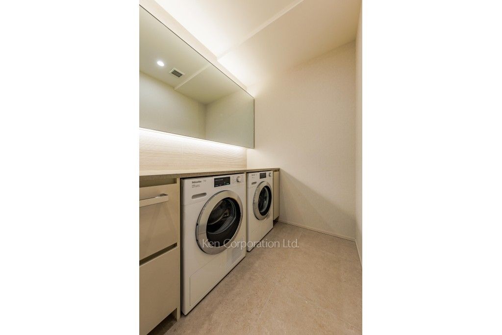 TAKANAWA GATEWAY CITY RESIDENCEの写真 洗濯乾燥機 ※35階の同じ間取タイプを撮影。仕様が異なることがあります。