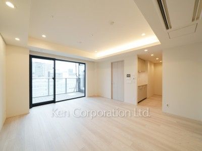 TAKANAWA GATEWAY CITY RESIDENCEの写真 リビングダイニング※画像は同タイプの1020号室（SEタイプ・スノーグレージュ）です。階数・カラータイプが異なる場合があります。 ※10階の同じ間取タイプを撮影。仕様が異なることがあります。