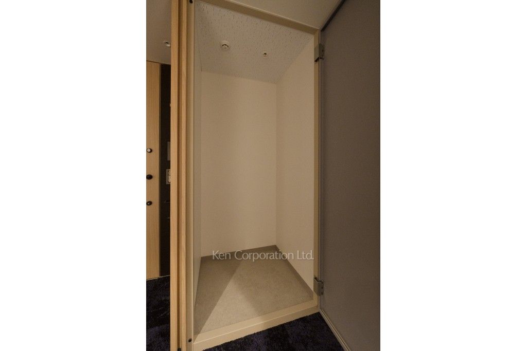 TAKANAWA GATEWAY CITY RESIDENCEの写真 デリバリートランクルーム※画像は同タイプの1010号室（SOタイプ・スノーグレージュ）です。階数・カラータイプが異なる場合があります。 ※10階の同じ間取タイプを撮影。仕様が異なることがあります。