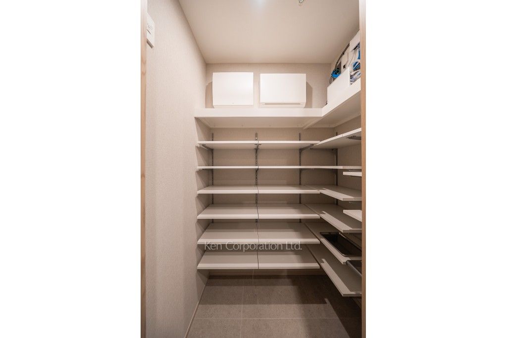TAKANAWA GATEWAY CITY RESIDENCEの写真 シューズインクローゼット
