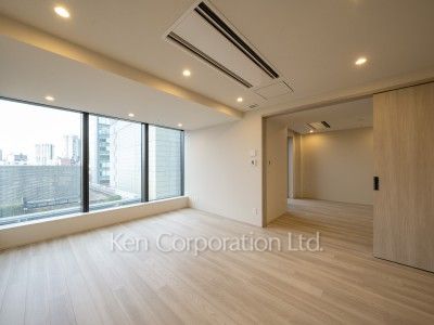 リビングダイニングキッチン※画像は同タイプの1010号室（SOタイプ・スノーグレージュ）です。階数・カラータイプが異なる場合があります。 ※10階の同じ間取タイプを撮影。仕様が異なることがあります。