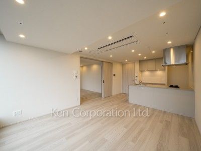 リビングダイニングキッチン※画像は同タイプの1010号室（SOタイプ・スノーグレージュ）です。階数・カラータイプが異なる場合があります。 ※10階の同じ間取タイプを撮影。仕様が異なることがあります。