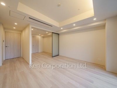 TAKANAWA GATEWAY CITY RESIDENCEの写真 リビングダイニング※画像は類似タイプの1012号室（SMタイプ・スノーグレージュ）です。階数・カラータイプが異なる場合があります。