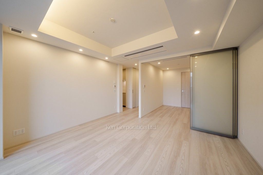 TAKANAWA GATEWAY CITY RESIDENCEの写真 リビングダイニング※画像は類似タイプの1012号室（SMタイプ・スノーグレージュ）です。階数・カラータイプが異なる場合があります。