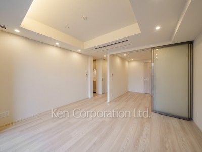 TAKANAWA GATEWAY CITY RESIDENCEの写真 リビングダイニング※画像は類似タイプの1012号室（SMタイプ・スノーグレージュ）です。階数・カラータイプが異なる場合があります。 ※10階の同じ間取タイプを撮影。仕様が異なることがあります。