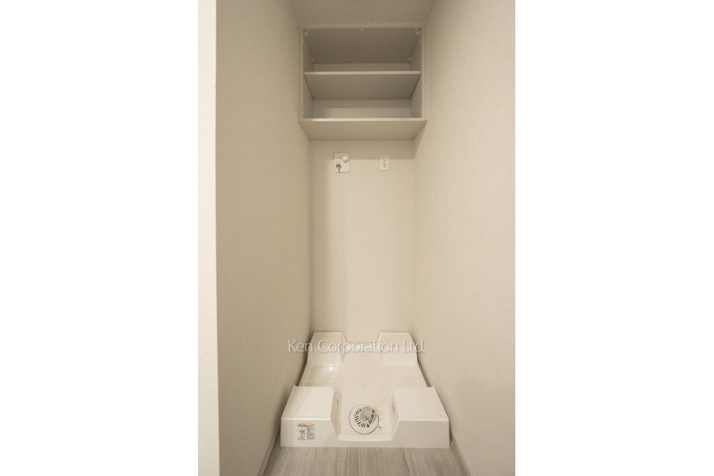 TAKANAWA GATEWAY CITY RESIDENCEの写真 洗濯機置き場※画像は同タイプの1008号室（SQタイプ・スノーグレージュ）です。階数・カラータイプが異なる場合があります。 ※10階の同じ間取タイプを撮影。仕様が異なることがあります。