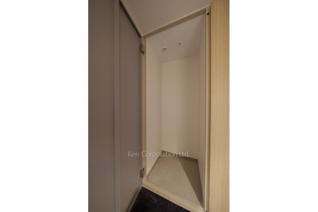 TAKANAWA GATEWAY CITY RESIDENCEの写真 デリバリートランクルーム※画像は同タイプの1008号室（SQタイプ・スノーグレージュ）です。階数・カラータイプが異なる場合があります。 ※10階の同じ間取タイプを撮影。仕様が異なることがあります。