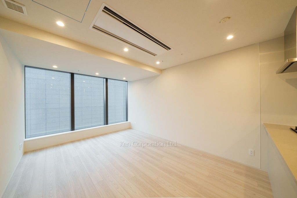 TAKANAWA GATEWAY CITY RESIDENCEの写真 リビングダイニングキッチン※画像は同タイプの1007号室（SRタイプ・スノーグレージュ）です。階数・カラータイプが異なる場合があります。 ※10階の同じ間取タイプを撮影。仕様が異なることがあります。