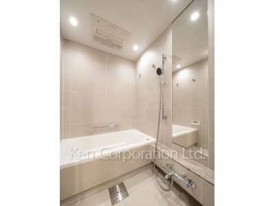 バスルーム※画像は1006号室（SSタイプ・スノーグレージュ）です。