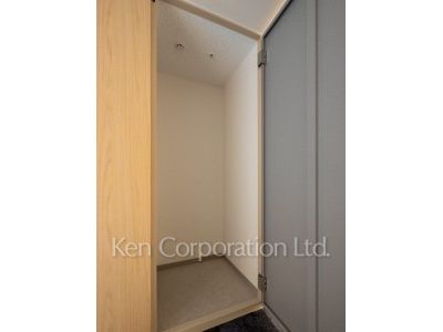 デリバリートランクルーム※画像は同タイプの1006号室（SSタイプ・スノーグレージュ）です。階数・カラータイプが異なる場合があります。 ※10階の同じ間取タイプを撮影。仕様が異なることがあります。