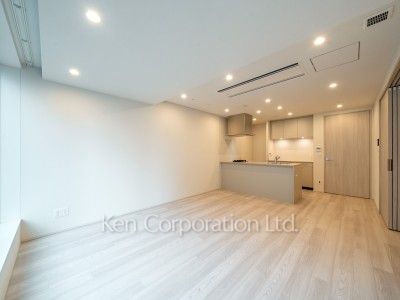 リビングダイニングキッチン※画像は同タイプの1004号室（SUタイプ・スノーグレージュ）です。階数・カラータイプが異なる場合があります。 ※10階の同じ間取タイプを撮影。仕様が異なることがあります。