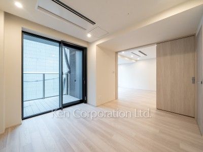 マスターベッドルーム※画像は同タイプの1004号室（SUタイプ・スノーグレージュ）です。階数・カラータイプが異なる場合があります。 ※10階の同じ間取タイプを撮影。仕様が異なることがあります。