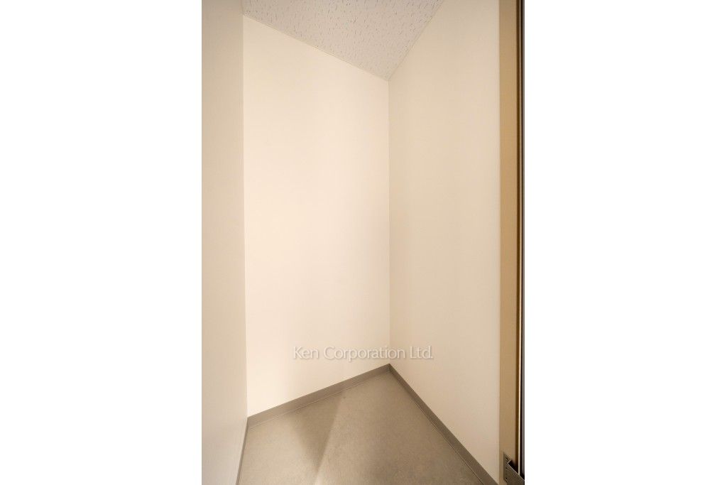 TAKANAWA GATEWAY CITY RESIDENCEの写真 デリバリートランクルーム※画像は同タイプの1003号室（SVタイプ・スノーグレージュ）です。階数・カラータイプが異なる場合があります。 ※10階の同じ間取タイプを撮影。仕様が異なることがあります。