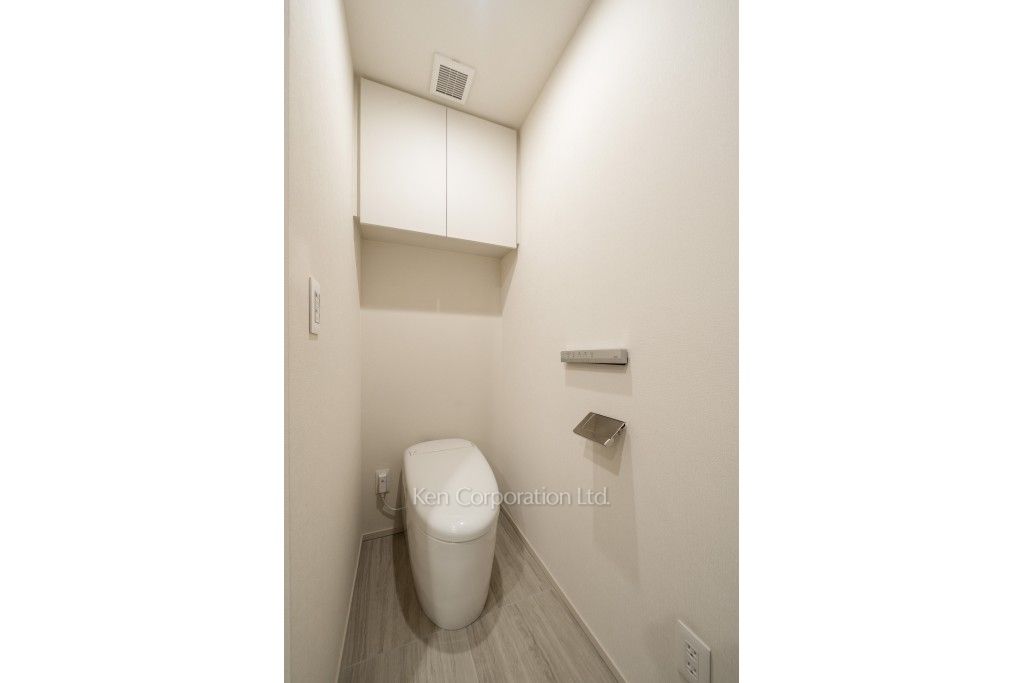 TAKANAWA GATEWAY CITY RESIDENCEの写真 トイレ※画像は同タイプの1003号室（SVタイプ・スノーグレージュ）です。階数・カラータイプが異なる場合があります。 ※10階の同じ間取タイプを撮影。仕様が異なることがあります。