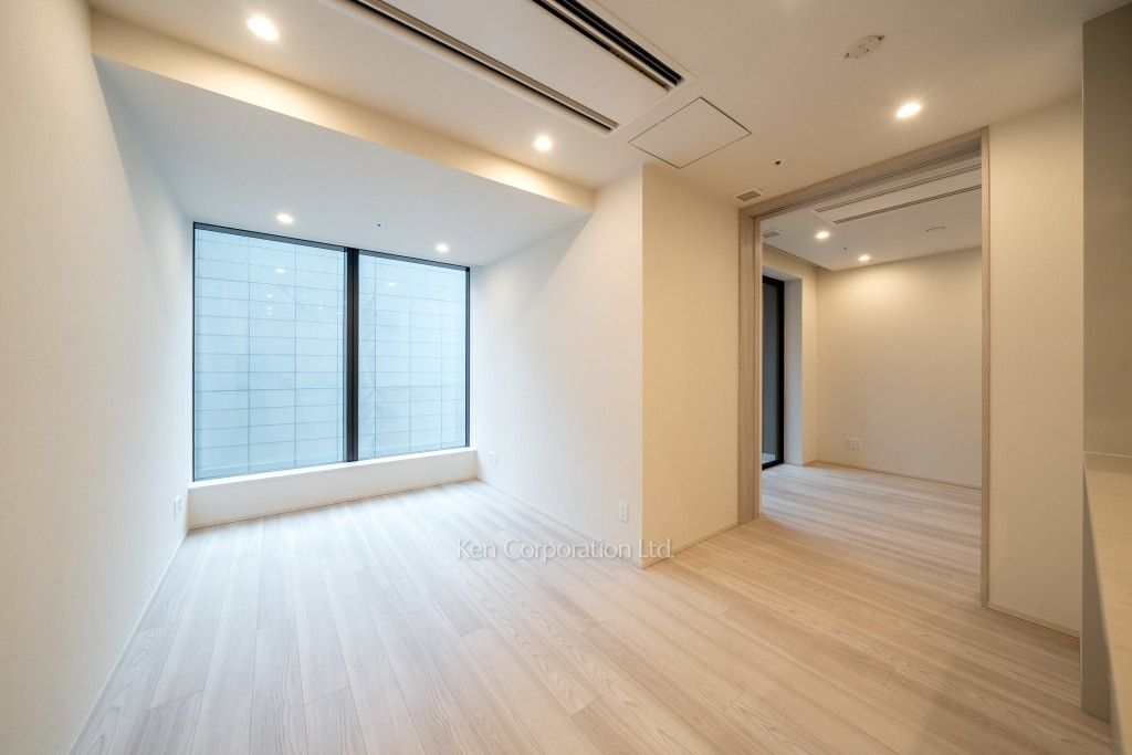 TAKANAWA GATEWAY CITY RESIDENCEの写真 リビングダイニングキッチン※画像は同タイプの1003号室（SVタイプ・スノーグレージュ）です。階数・カラータイプが異なる場合があります。 ※10階の同じ間取タイプを撮影。仕様が異なることがあります。