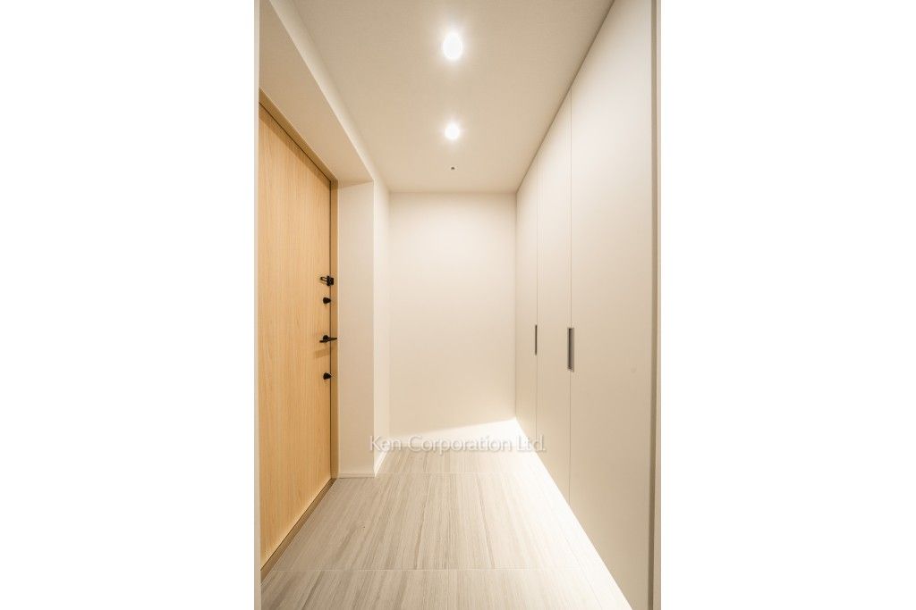 TAKANAWA GATEWAY CITY RESIDENCEの写真 玄関※画像は同タイプの1001号室（SXタイプ・スノーグレージュ）です。階数・カラータイプが異なる場合があります。 ※10階の同じ間取タイプを撮影。仕様が異なることがあります。