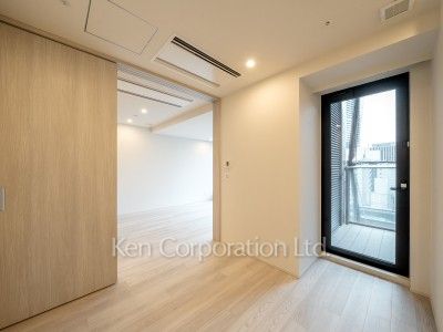 マスターベッドルーム※画像は同タイプの1025号室（SZタイプ・スノーグレージュ）です。階数・カラータイプが異なる場合があります。 ※10階の同じ間取タイプを撮影。仕様が異なることがあります。