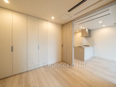 マスターベッドルーム※画像は同タイプの1025号室（SZタイプ・スノーグレージュ）です。階数・カラータイプが異なる場合があります。 ※10階の同じ間取タイプを撮影。仕様が異なることがあります。