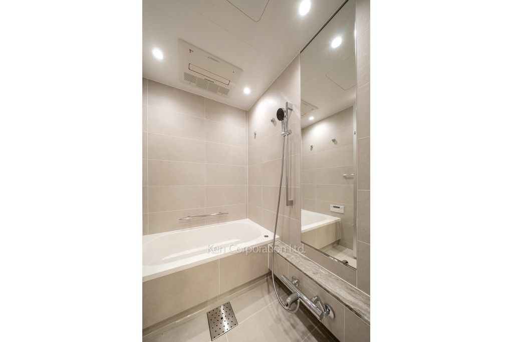 TAKANAWA GATEWAY CITY RESIDENCEの写真 バスルーム※画像は同タイプの1025号室（SZタイプ・スノーグレージュ）です。階数・カラータイプが異なる場合があります。 ※10階の同じ間取タイプを撮影。仕様が異なることがあります。