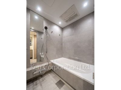 TAKANAWA GATEWAY CITY RESIDENCEの写真 バスルーム※画像は同タイプの801号室（RXタイプ・モカグレージュ）です。階数・カラータイプが異なる場合があります。 ※8階の同じ間取タイプを撮影。仕様が異なることがあります。