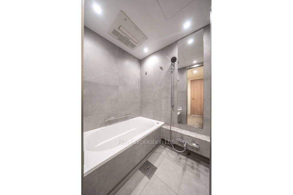 TAKANAWA GATEWAY CITY RESIDENCEの写真 バスルーム※画像は同タイプの824号室（RAタイプ・モカグレージュ）です。階数・カラータイプが異なる場合があります。 ※8階の同じ間取タイプを撮影。仕様が異なることがあります。