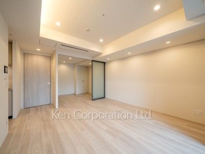 TAKANAWA GATEWAY CITY RESIDENCEの写真 リビングダイニング※画像は同タイプの1019号室（SFタイプ・スノーグレージュ）です。階数・カラータイプが異なる場合があります。 ※10階の同じ間取タイプを撮影。仕様が異なることがあります。