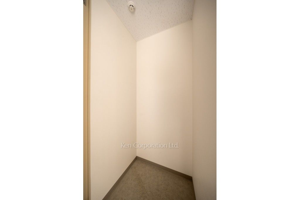 TAKANAWA GATEWAY CITY RESIDENCEの写真 デリバリートランクルーム※画像は同タイプの1019号室（SFタイプ・スノーグレージュ）です。階数・カラータイプが異なる場合があります。 ※10階の同じ間取タイプを撮影。仕様が異なることがあります。