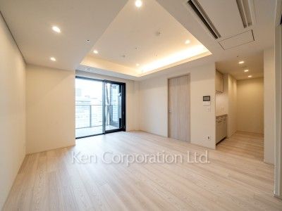 TAKANAWA GATEWAY CITY RESIDENCEの写真 リビングダイニング※画像は同タイプの1019号室（SFタイプ・スノーグレージュ）です。階数・カラータイプが異なる場合があります。 ※10階の同じ間取タイプを撮影。仕様が異なることがあります。